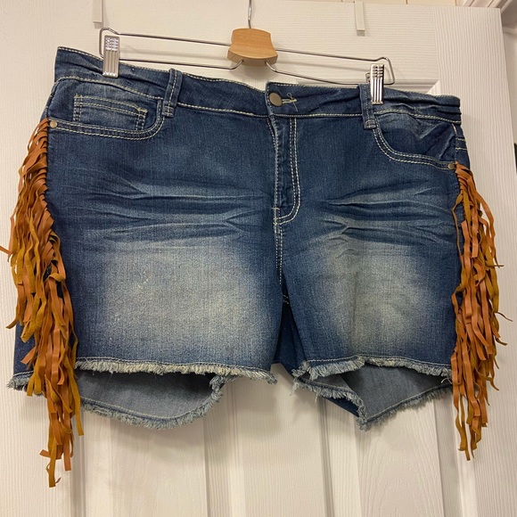 jean shorts with fringe